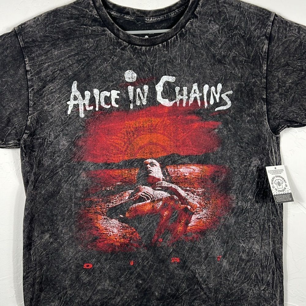 🔥🔥 “NWT” ALICE IN CHAINS Band Dirt Tour Concert Tee Black Acid Wash Sz Lg - NE